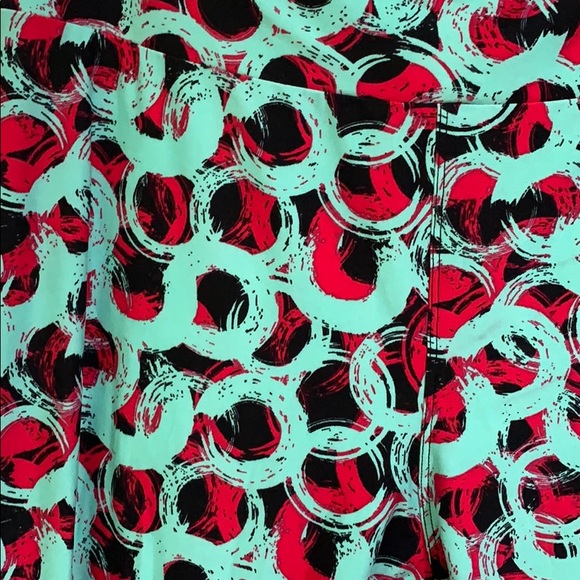 NWT Tall and Curvy LuLaRoe Leggings - Picture 3 of 4